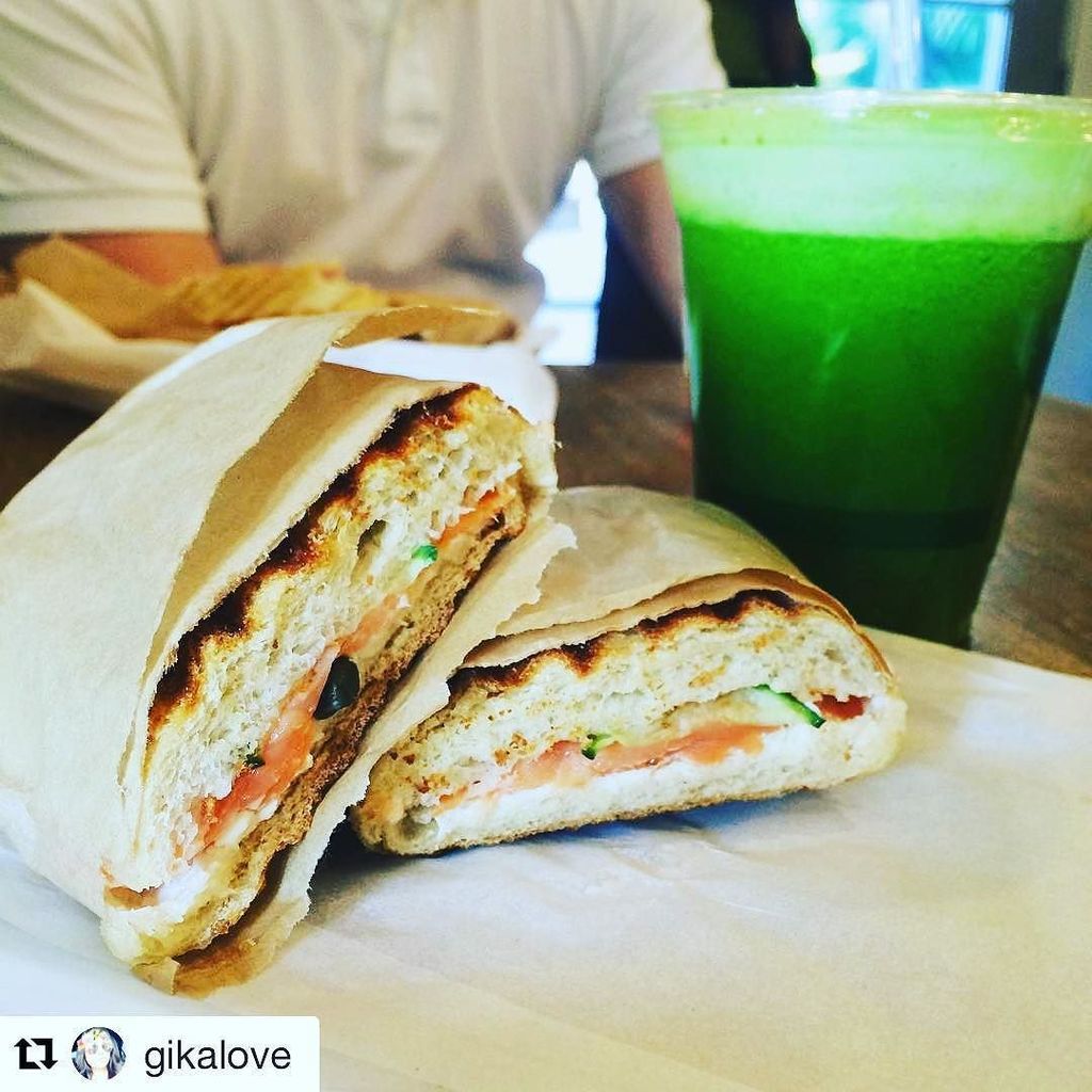 TuckerandBevvy's tweet photo. #Repost @gikalove: Smoked salmon panini and lean green juice 🍏🌿 #healthynoms #breakfastnoms https://t.co/HYqPIBfi44 https://t.co/s06hOuLErz