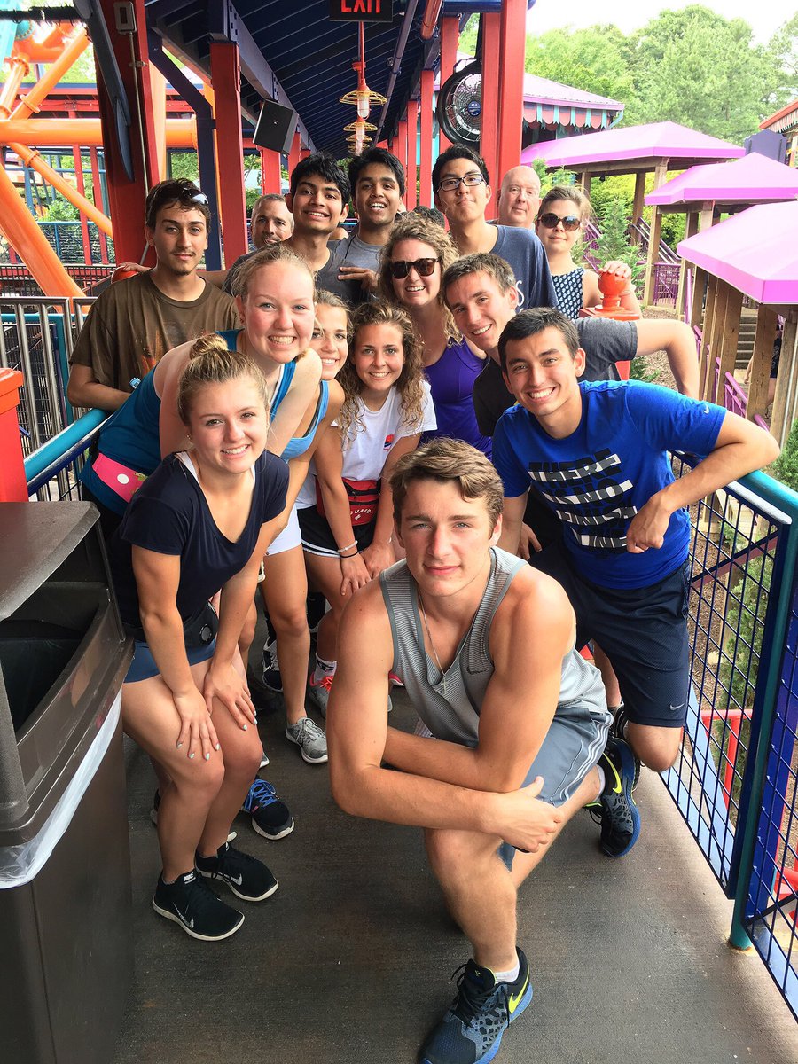 mmalonetweets's tweet photo. Seniors do Busch Gardens! 😎🎢☀️ https://t.co/3NyMQLwNnB