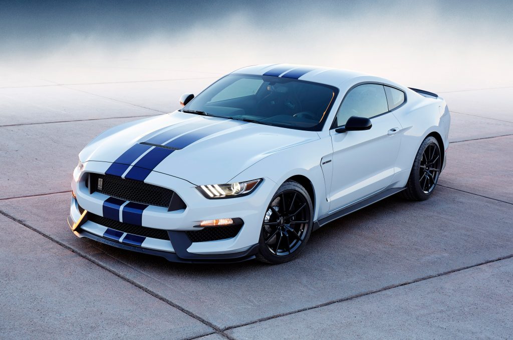 LuxuryLifeVip's tweet photo. FORD MUSTANG #Luxury #Supercar - http://www.luxurylife.vip/ford-mustang-luxury-supercar/ #Car #Vip https://t.co/qwlVjP2oKr