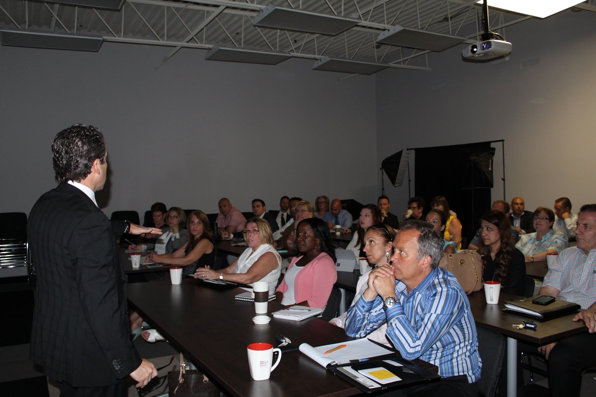 RLPRealtyPlus's tweet photo. First day of our new cutting-edge training program! #RLPRealtyPlus #realestate https://t.co/LUW8u8PuF7
