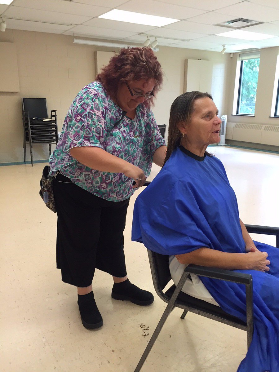 SouthGateCtr's tweet photo. Cathy from Allanti Beauty Institute giving Marillian a complimentary haircut/style. #before #after #seniorsmonth https://t.co/kxYfkXEKh9