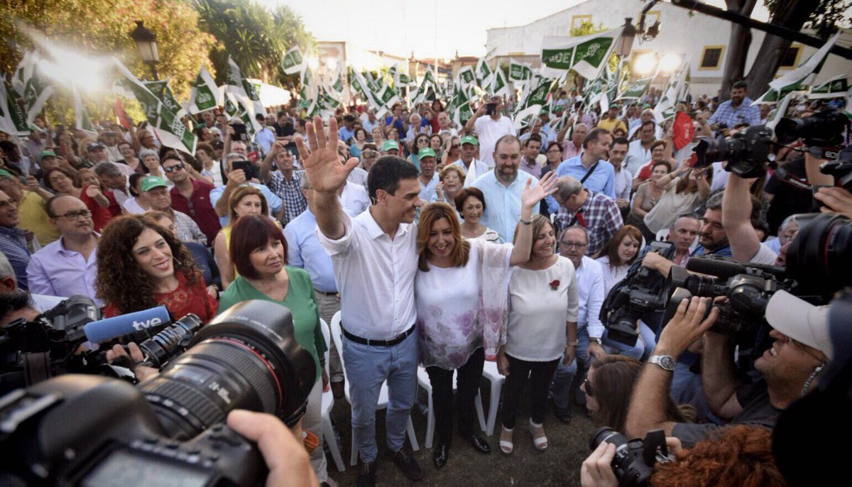susanadiaz's tweet photo. Los socialistas andaluces haremos una campaña con fuerza e ilusión para que @sanchezcastejon sea presidente. https://t.co/k6QR1yhNkX