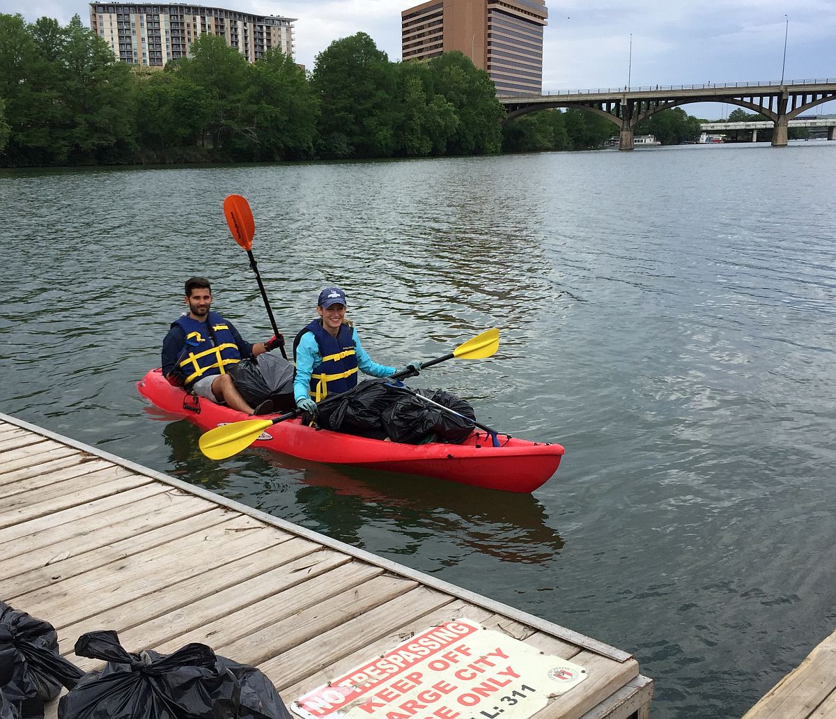 Lake Cleanup Sat. June 11 with <a href="/KAB_Austin/">Keep Austin Beautiful</a> on <a href="/LadyBirdLakeATX/">Lady Bird Lake</a> at @CongressKayaks - Join us meetu.ps/2XW4nz