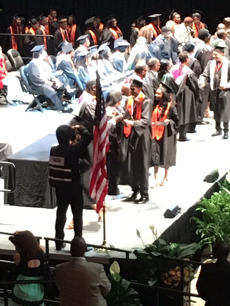 CoachCres's tweet photo. Congrats Jacolby! You did it! @the_making11 #graduate #latechbound https://t.co/QIhmnagenj
