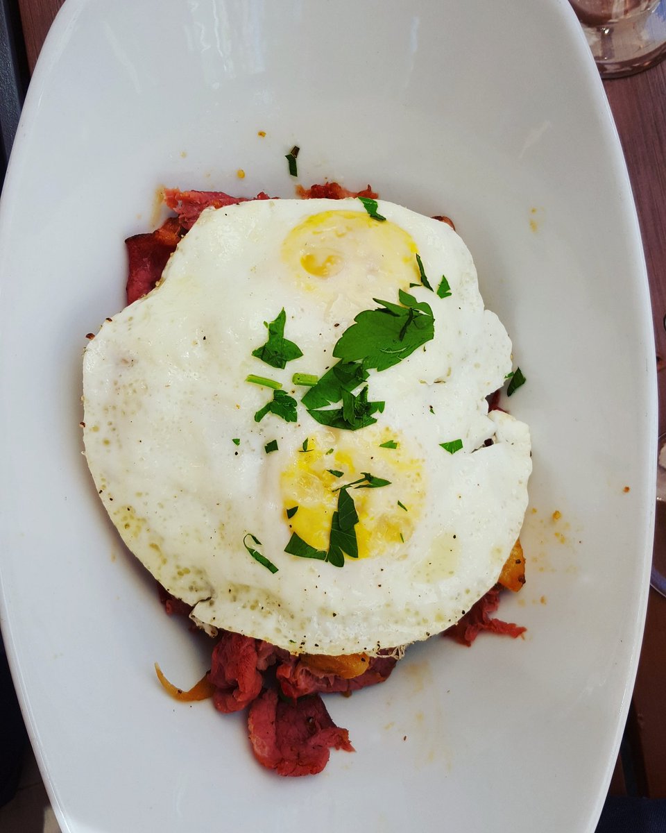things_i_make's tweet photo. Food pics from my dear friend Kristin's birthday brunch yesterday at Farmhaus in Roseville. It was exceptional #nomz https://t.co/AY9utnwBrF