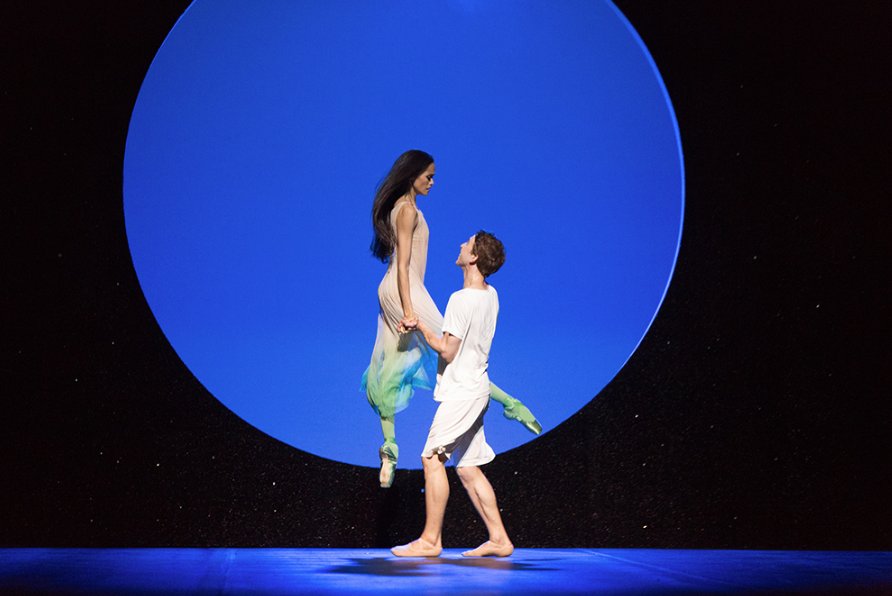 morrealeca's tweet image. Stunning production photos of @nationalballet #LePetitPrinceNBC by @asquaredphoto.