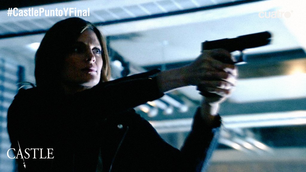 Castle_Cuatro's tweet photo. "Sé que es usted." 
#Beckett
#CastlePuntoFinal https://t.co/g3eq8sEhgA