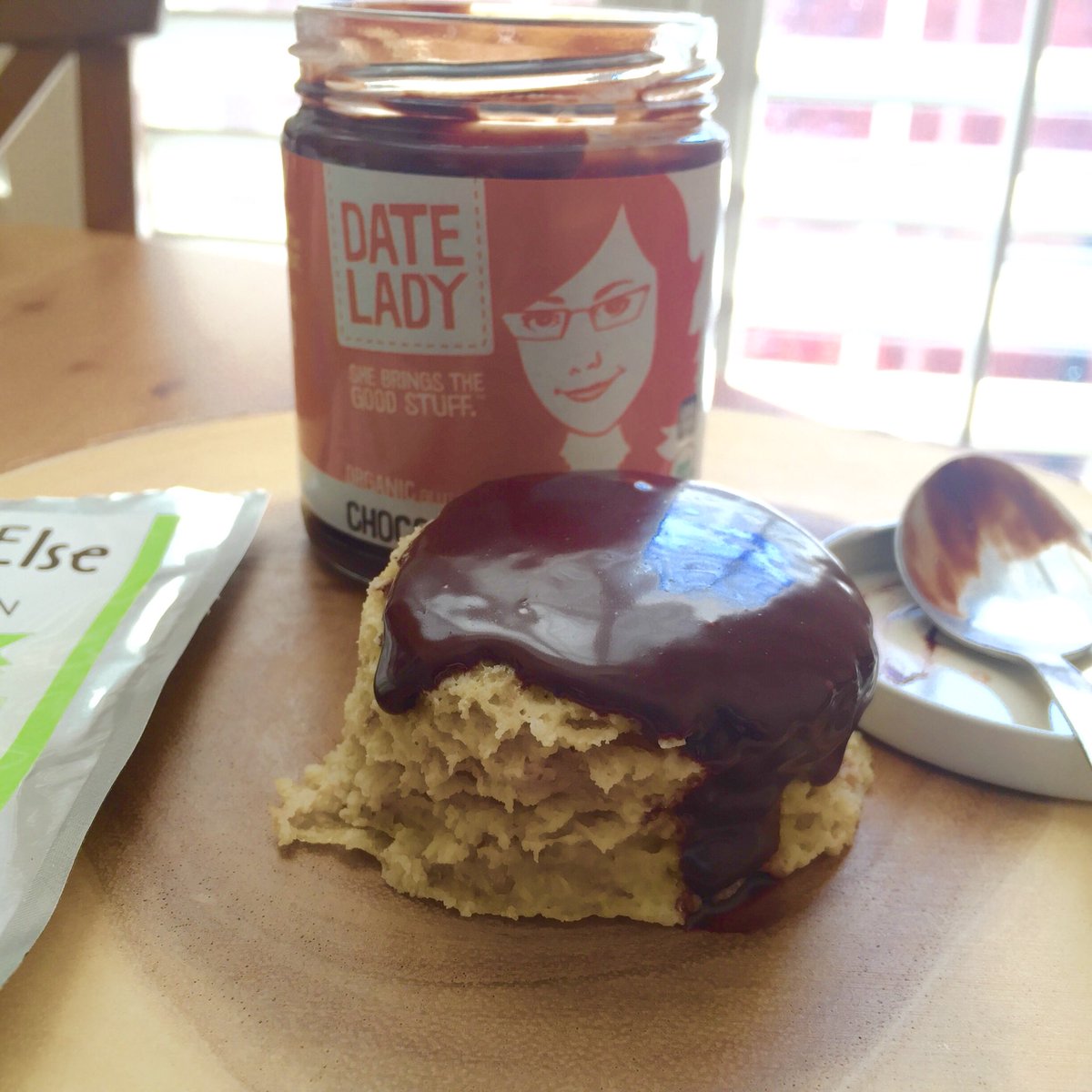 MuffinElse's tweet photo. I just had a date with a #muffin. Our #NuttyMaple with @datesyruprocks #paleo #chocolate spread.#SoGood! #MuffinElse https://t.co/7fPwH6gzvs