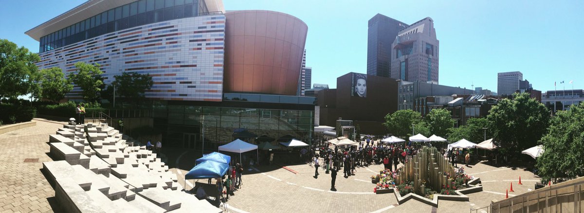 VideoYetiMedia's tweet photo. .@mayorgregfischer speaking to the crowd and media today at @alicenterlou. #ali #goat #louisville #MuhammedAli https://t.co/ROhMRdoxq8