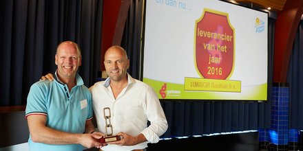 GalvanoNL's tweet photo. @GalvanoNL heeft @RMsanitair uitgeroepen tot leverancier van het jaar 2016: https://t.co/o17yCUd1Ij. Proficiat! https://t.co/pMoyVDrS9g