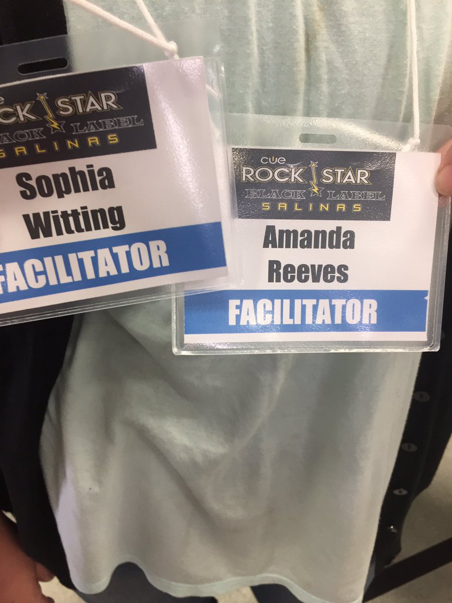 AmandaReeves39's tweet photo. Don't know what I would do without you buddy! @sophiawitting #dynamicduo https://t.co/HN17UOlfzD