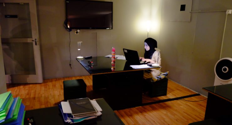 CoworkNews's tweet image. Surrounded by Security, Afghanistan&apos;s First Coworking Space Aims High bit.ly/28fU0X9 #daftar