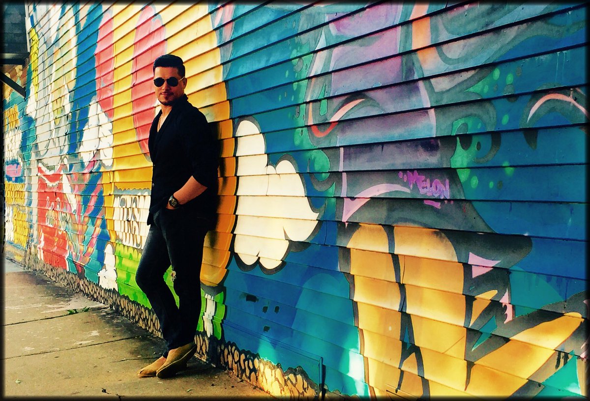 NandoQO's tweet photo. No todo el que me mira puede verme, ni todo el que cree conocerme sabe quien soy!😎☀️
#chicago #graffitiart #urbanart https://t.co/LOXjluQD9C