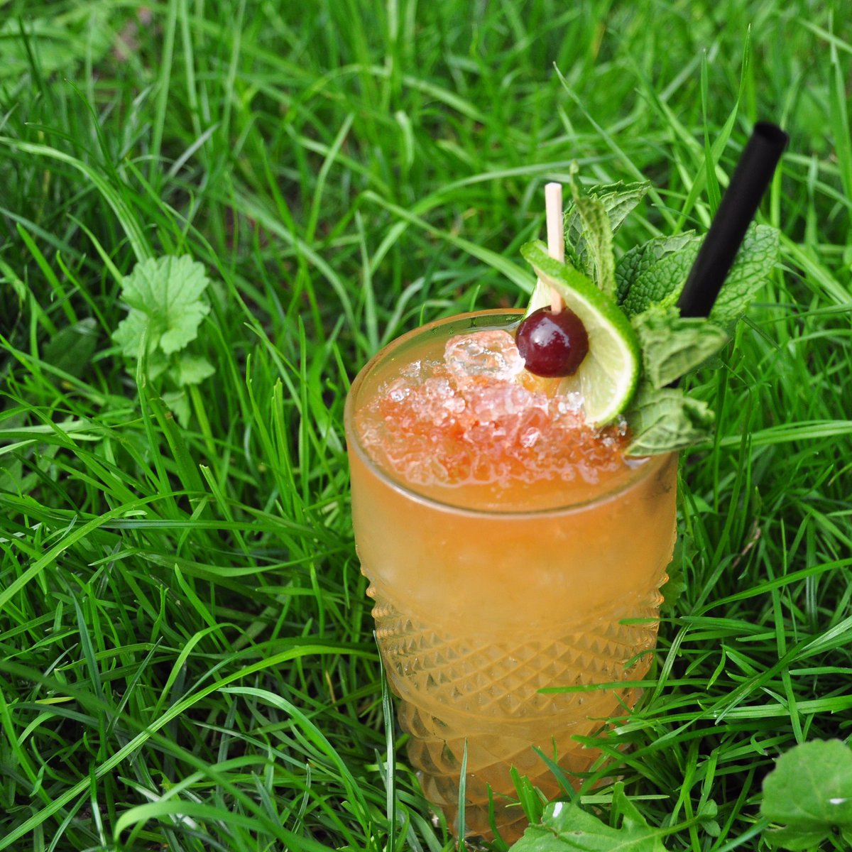 Refreshments #beverages warranted, before or after the #beach. #kitsilano #summevibes #sipsip #yvr #pnw