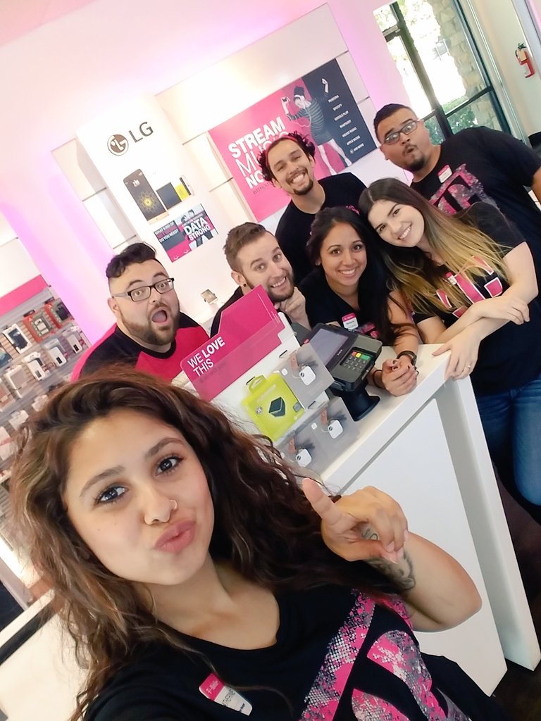 catthhhh's tweet photo. When your store is NUMBER ONE in the NATION!!!@richgarwood @rscott0319
#abbyallday #1 #modelsallday #tmobilemodels https://t.co/NKpvKp4YUL