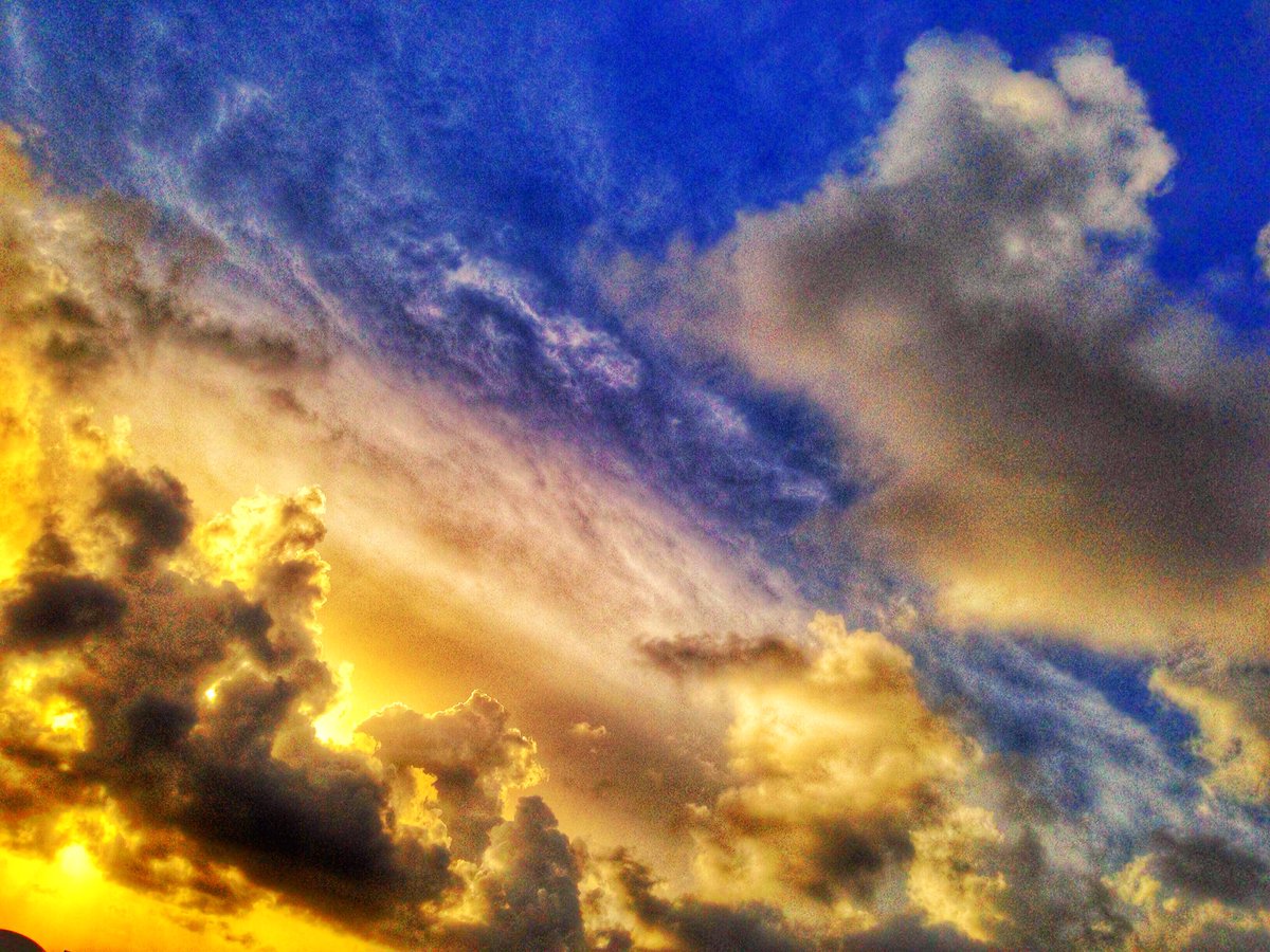 wentactuk's tweet photo. Hazlo, o no hagas, pero no lo intentes (Yoda) ~ #wt #wtactuk #delcelularwt #atardecerwt #sunsetwt #nubes https://t.co/X6mH5b18MR