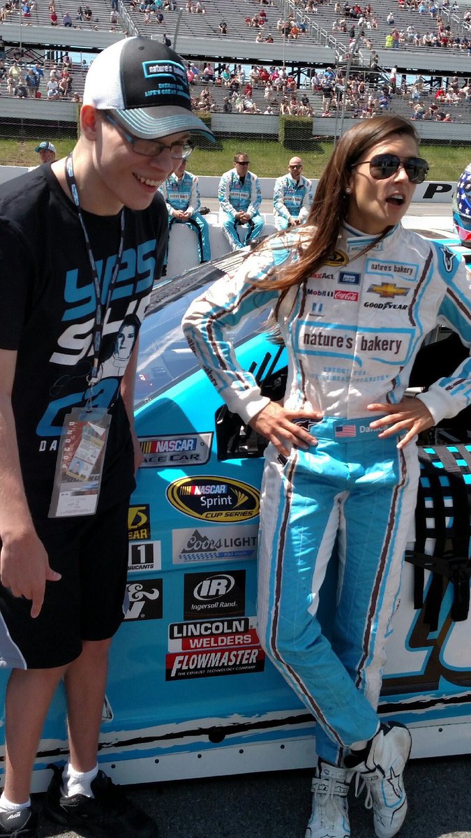 DanicaPack10's tweet image. Our own @JakeValasek enjoying @DanicaPatrick company as @NaturesBakery #fantern today at @poconoraceway 👏👏🔟 #GoJake