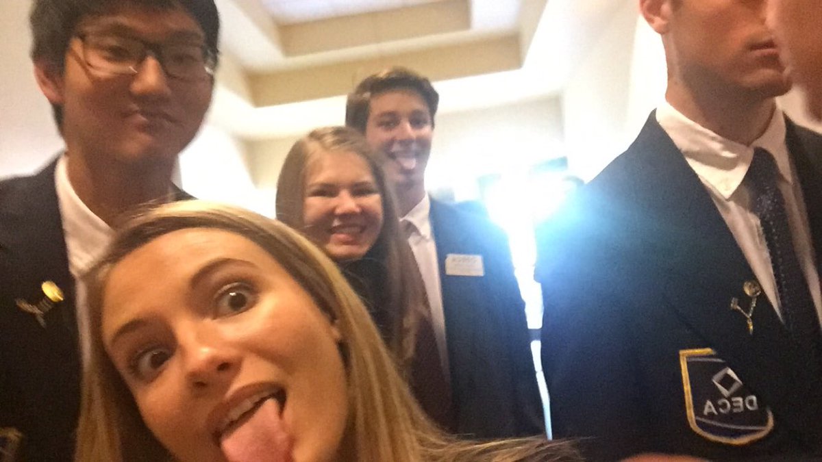 KSDECA's tweet photo. What a great day at our CTSO Training! We represented DECA to Kansas State Student Organizations and loved it!🔷🔹 https://t.co/RSQdBMA9I4