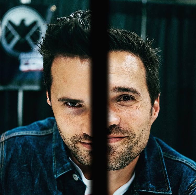 BrettDaltonOrg's tweet photo. We just adore this! Good vs Evil: the many faces of @IMBrettDalton 😈😇 via https://t.co/7qGoGN5lSa https://t.co/9RnoGmybTp