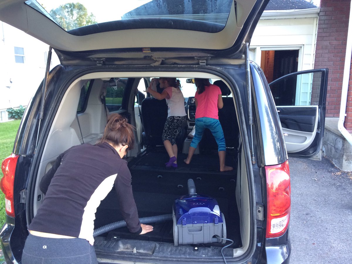 AuthorLMurphy's tweet photo. This is how we clean vehicles at the Murphy house. #DancingWhileTheyClean #CleaningParty https://t.co/gWCXE8w927