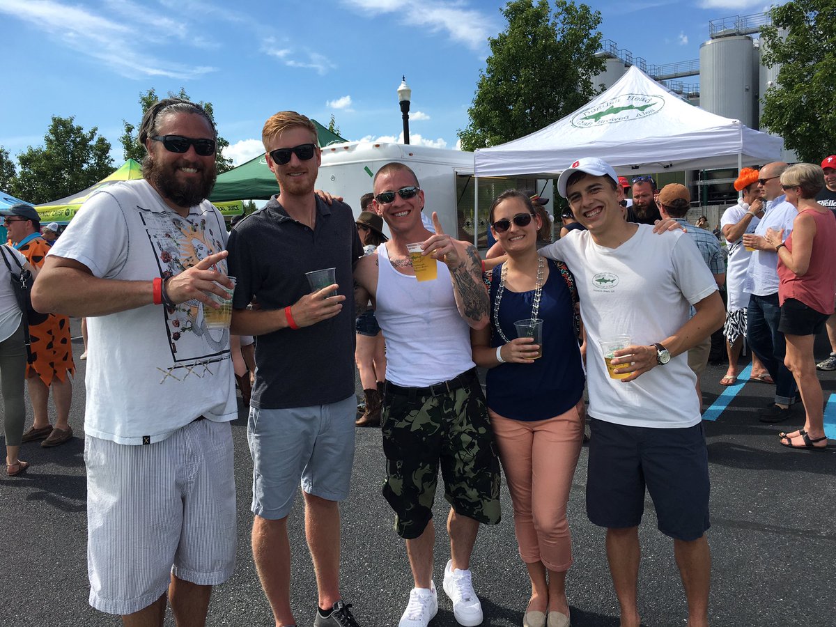 jakesseafoodRB's tweet photo. #TeamJakes started out strong but lost a tough battle at the #DRABocce2016 tourney. We'll get 'em next year! https://t.co/pCNRxPloNj