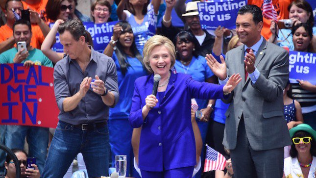 thehill's tweet image. JUST IN: Clinton clinches Dem nomination according to AP delegate count  hill.cm/iflqr9p