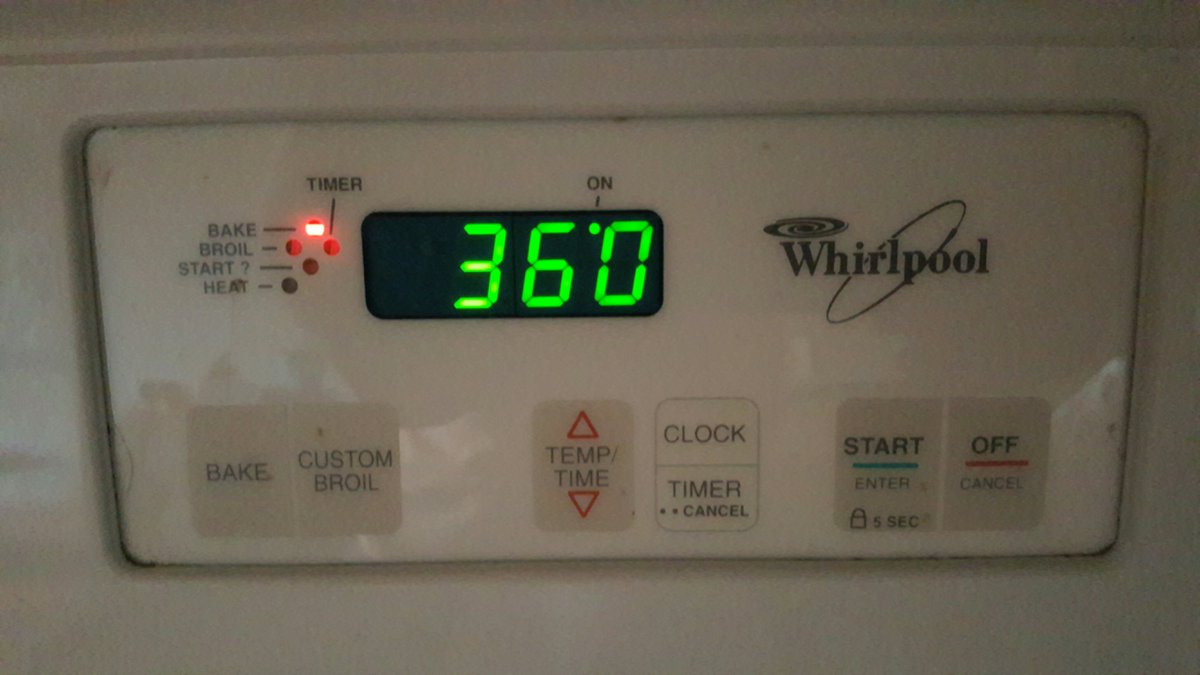 tfpHumorBlog's tweet image. I often cook at 360° instead of snooty 350° or cocky 375°. I love supporting an underdog. GO 360°! I BELIEVE IN YOU!