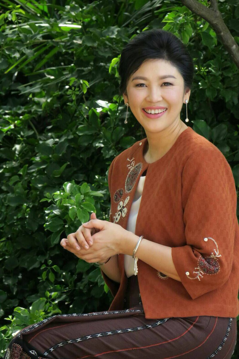 PouYingluck's tweet photo. ขอเชิญแฟนเพจพบกัน "วัดสะแล่ง" จ.แพร่ วันเสาร์ที่ 11 มิ.ย 59 เวลา14.30น. นี้นะคะ  แล้วพบกันค่ะ https://t.co/rUJWAk1UZq