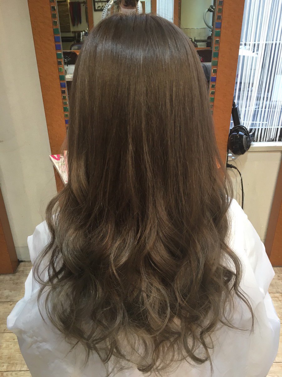 渋谷美容師 まんちゃん エクステカラー エクステモデル カラーモデル 初めてエクステつけれる方もご安心ください ボコボコしない 編み目目立たない 馴染ませ 毛質 人毛100 自信あります 明日明後日空きございます