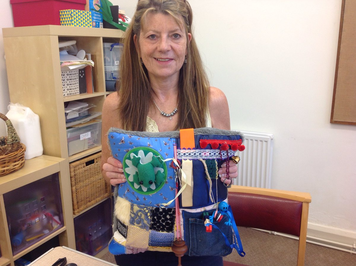 HolmfirthWI's tweet photo. Fidget cushions made for people suffering from dementia &amp; memory problems. Thanks Lizzi-B, fun evening making them. https://t.co/PfTe6i0EPa