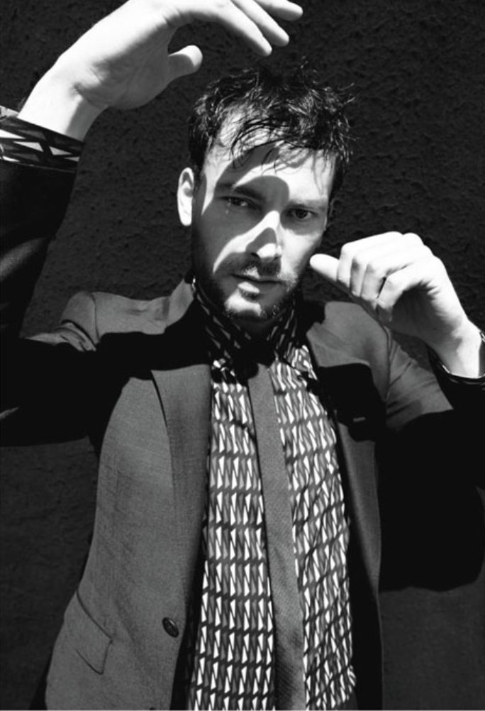 Double-Face Feat #ernestodargenio Ph <a href="/tonithorimbert/">toni thorimbert</a> themenissue.com/2016/06/07/sty…