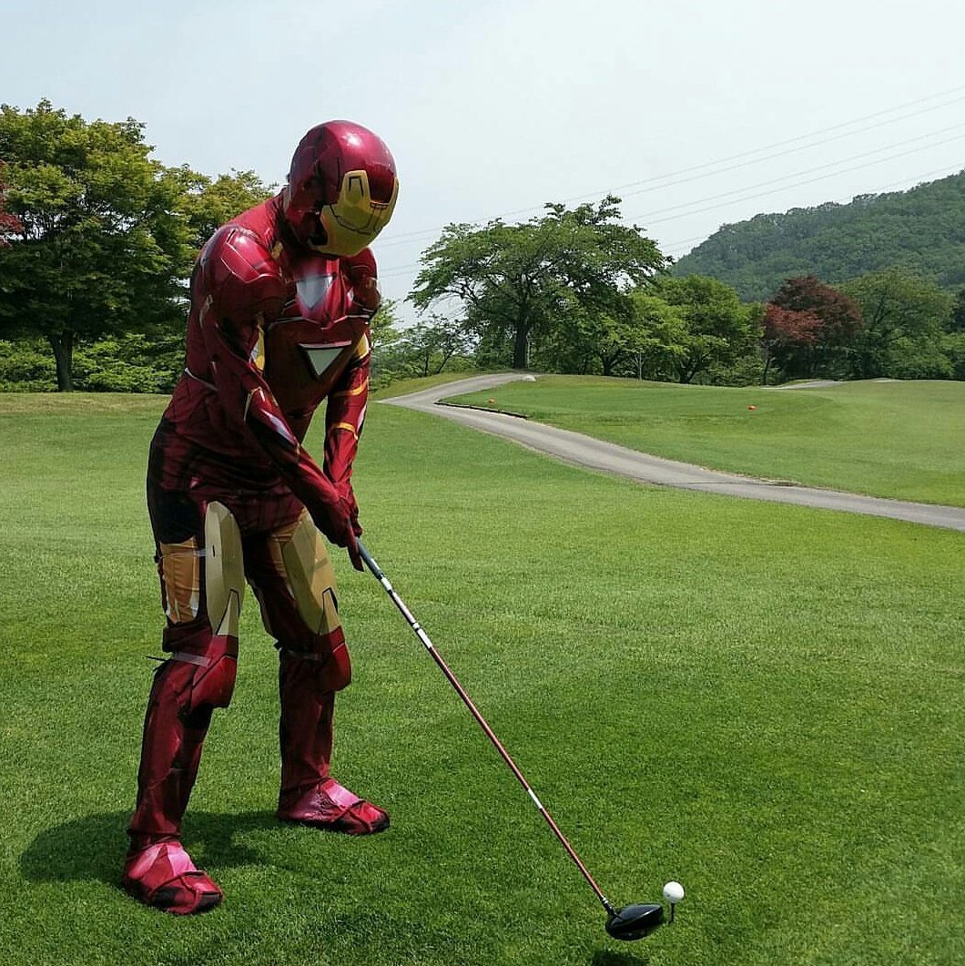 MorshGolf's tweet image. RT if you would play golf dressed like iron man 😂😂 #ironman #golf #golfer