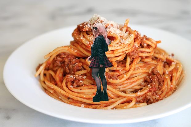 sizzydancing's tweet image. Sizzy dancing on spaghetti