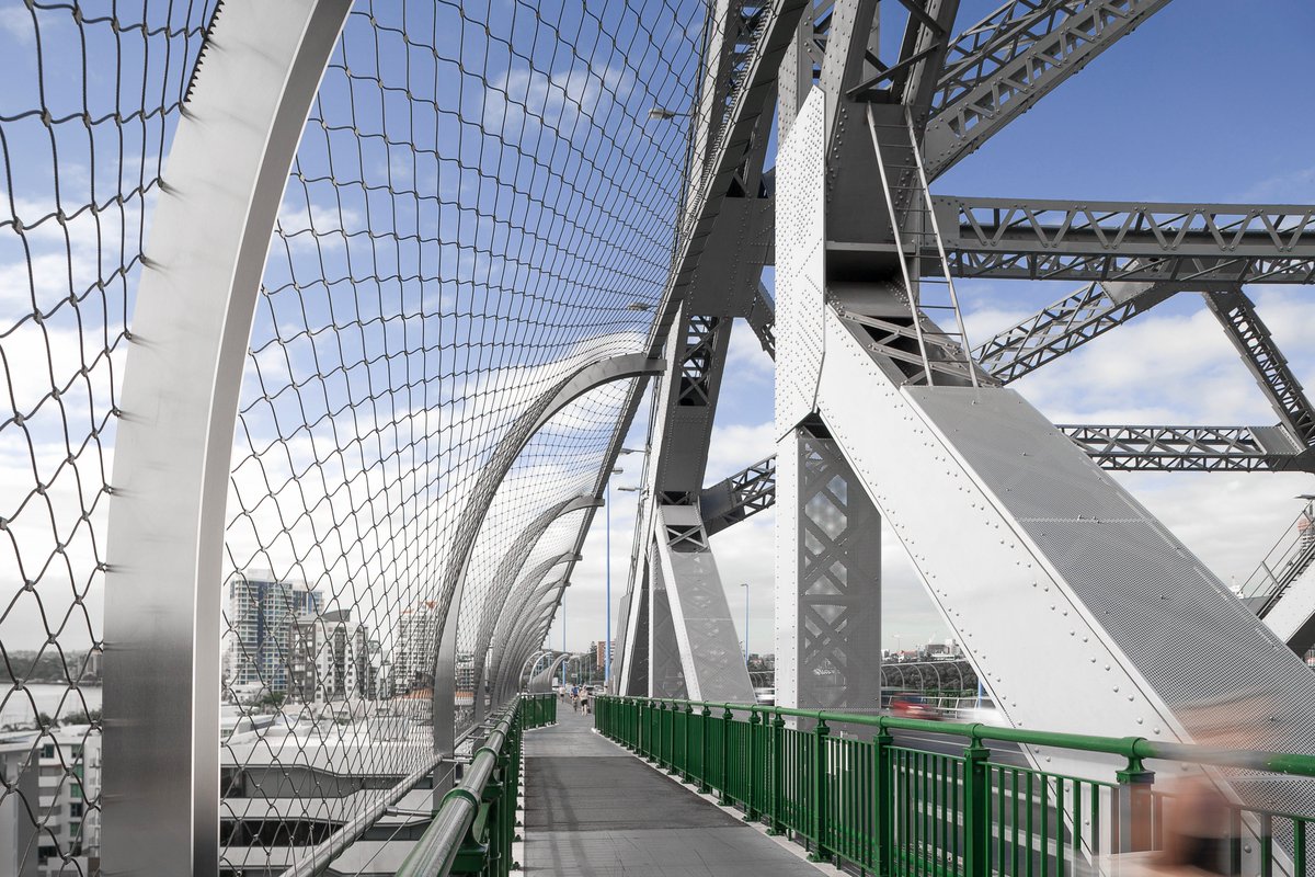 Fall protection while keeping the view! Story Bridge in #brisbane #australia