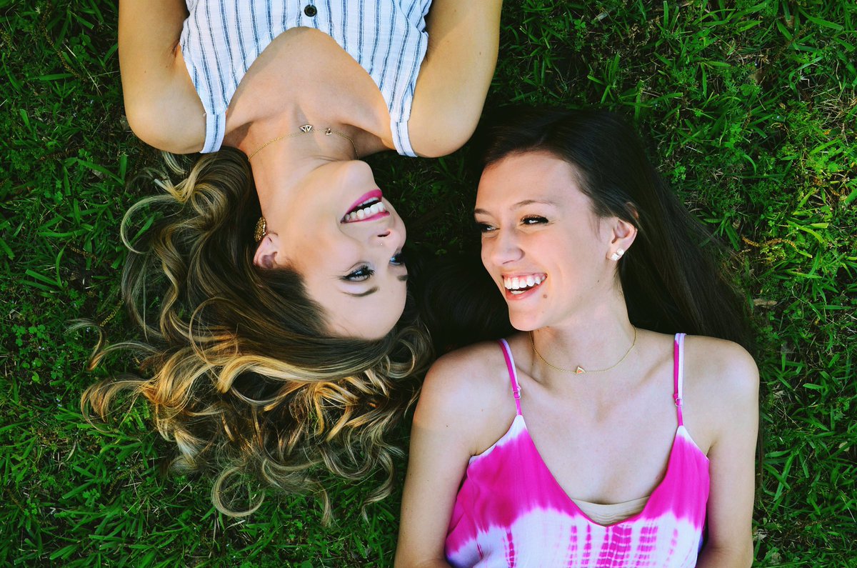 trideltasfasu's tweet photo. Nothing can compare to the sweet love of a Big and Little pair💙💛 #sweethomepanhellenic #SFASUTriDelta https://t.co/0XX7W5HzXr
