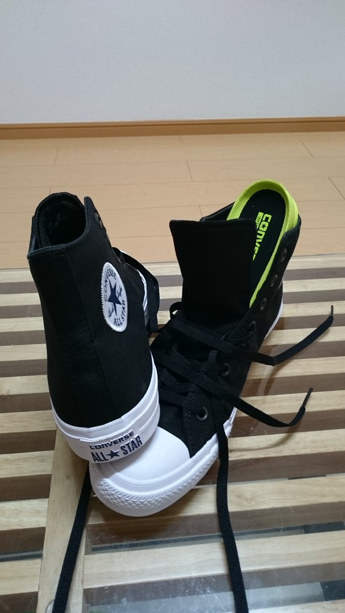 sayuki182's tweet photo. ようやく届いた( ;∀;)わかる人にしかわからないのに普通のコンバースの2倍以上の値段するやつ。 #converse #nike #lunarlon #chucktaylor2 #chucks2 https://t.co/GZ0ZQ2iLDK