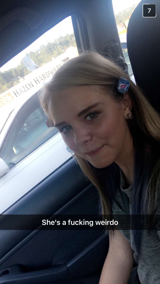 Itsvictoriakayy's tweet image. I take pride in my lollipops, twyla🙄😒😑😍 #MeInANutshell