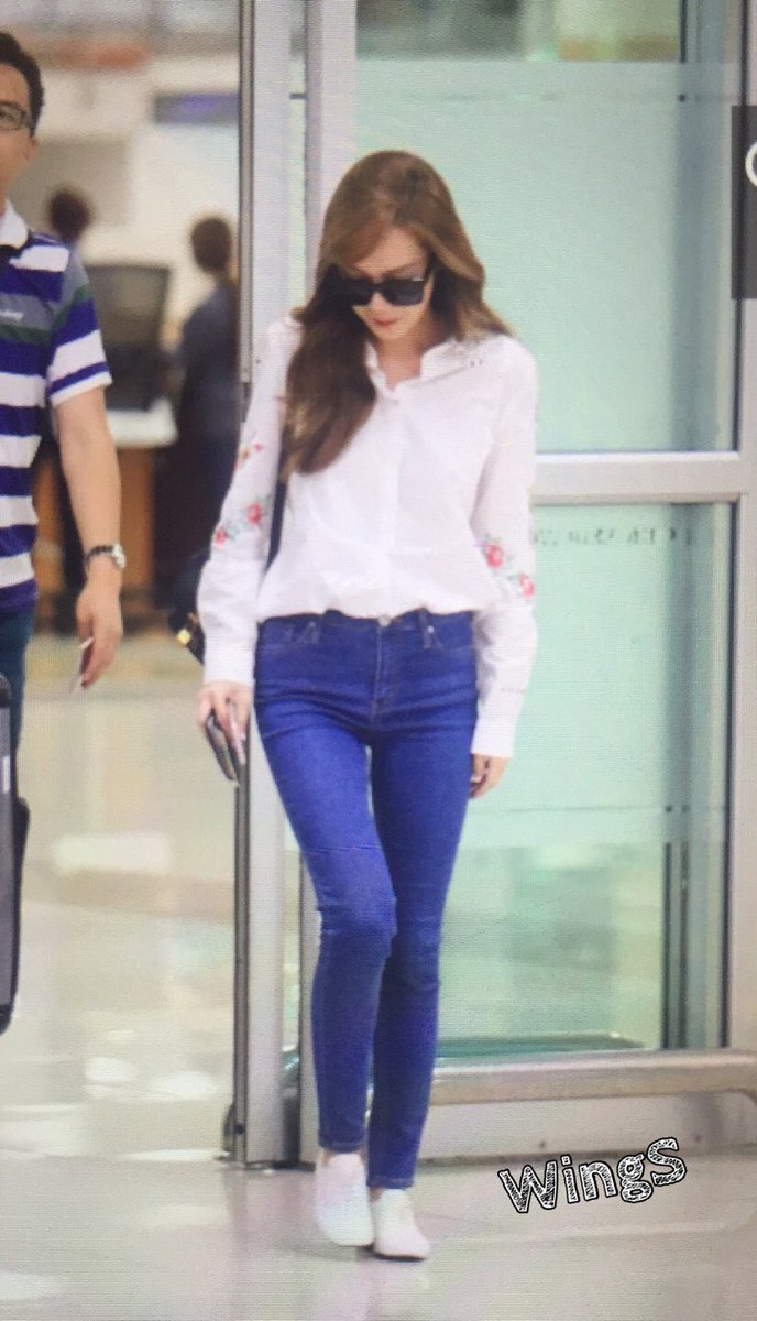 [PIC][07-06-2016]Jessica trở về Hàn Quốc vào trưa nay CkUMvaYUkAArwbF