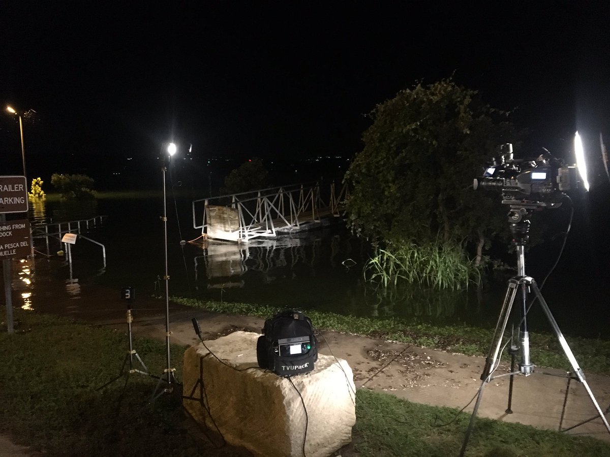 AbeRuizBey's tweet photo. Lake Travis is officially close to boats. .@JasonP_KVUE w/ the details tonight at 10 on .@KVUE #WhereTrustisEarned https://t.co/OxVOoyVGu3