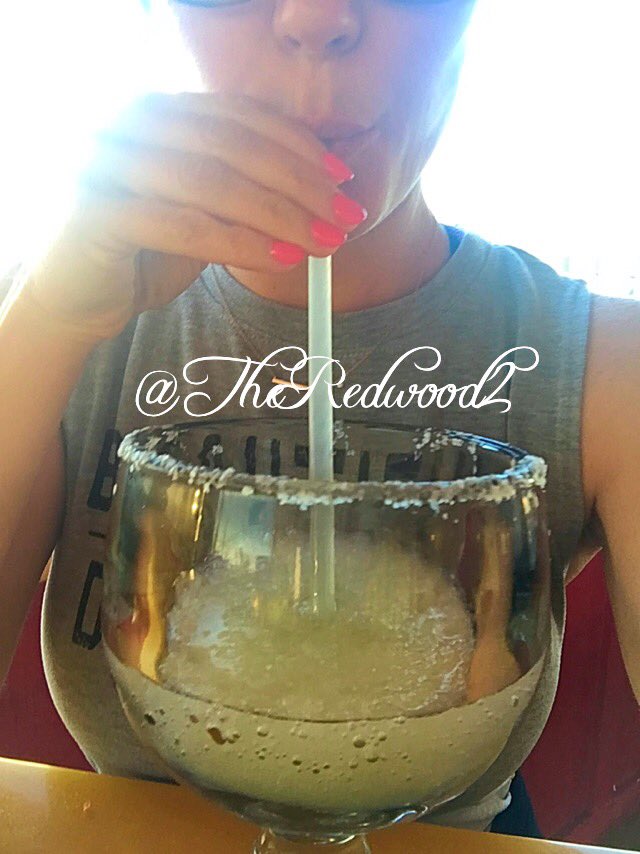 TheRedwood2's tweet photo. Monday night on a patio. After gym time of course! ❤️🍹🍹🍹 #ngot #deservingwife #shecansuck #swingers #hotwife 😈❤️😘 https://t.co/DIMImNppSV