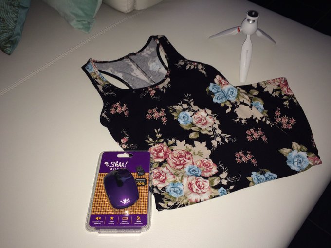Recent spoilings! Sexy shoes, dresses, some shiny stuff, bikinis &amp; fun gadgets 👏🏻👸🏻💗 https://t.co/cl<a href="/tag/findom"class="tags"><span>#findom</span></a><a href="/tag/trainedwallet"class="tags"><span>#trainedwallet</span></a>