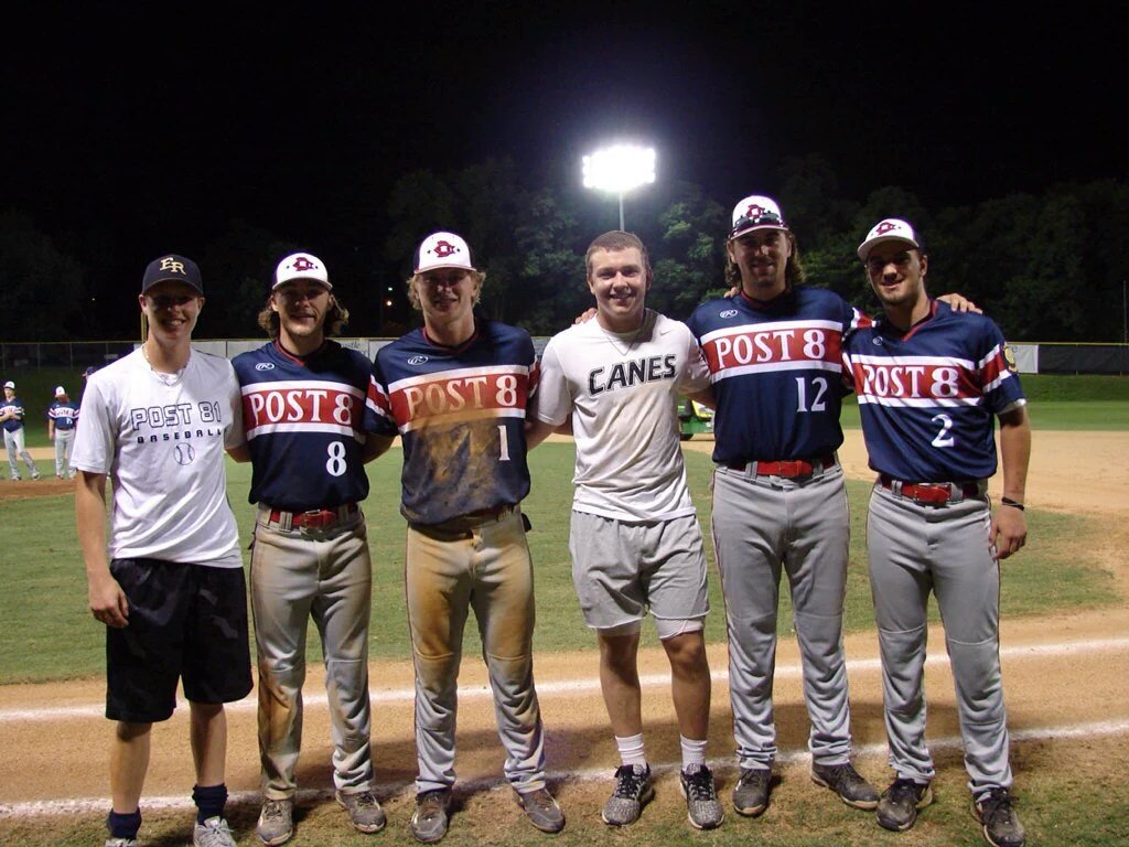 eastonj17's tweet photo. Reminiscing of the good times, glad I got to catch up with my boy #leftysworld @12ColeWorld @HunterCurtis3 https://t.co/jCyFStNQHo