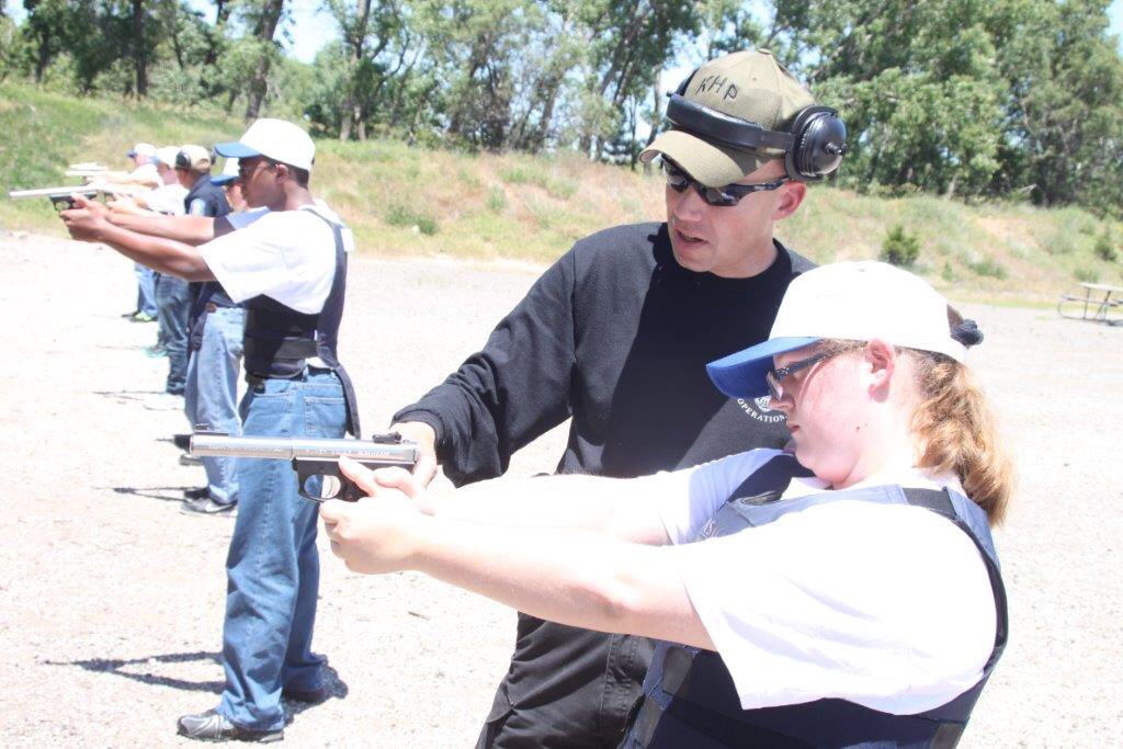 KHPTrooperGary's tweet photo. Cadets learned safety and proper shooting techniques today at the firearms range! #CadetLaw https://t.co/1hbIUuOBe9