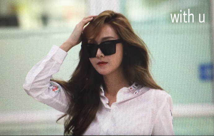 [PIC][07-06-2016]Jessica trở về Hàn Quốc vào trưa nay CkUYH2TUYAA3oIl