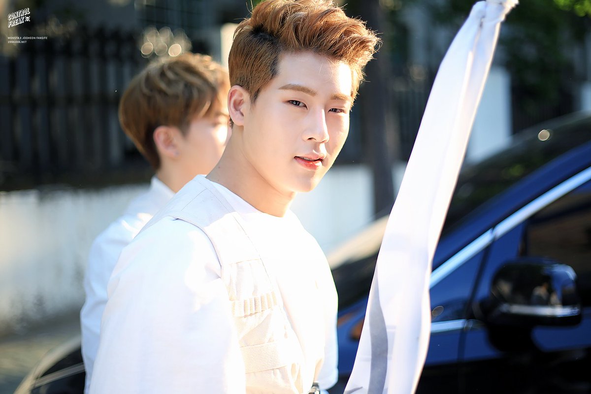 19941006net's tweet photo. [HQ] 160520 뮤뱅출근 #주헌 #몬스타엑스 #MONSTAX #걸어 @OfficialMonstaX
5.https://t.co/I6WKBKgv4C
6.https://t.co/Ox3PI4u3vG https://t.co/dumzc1krv5