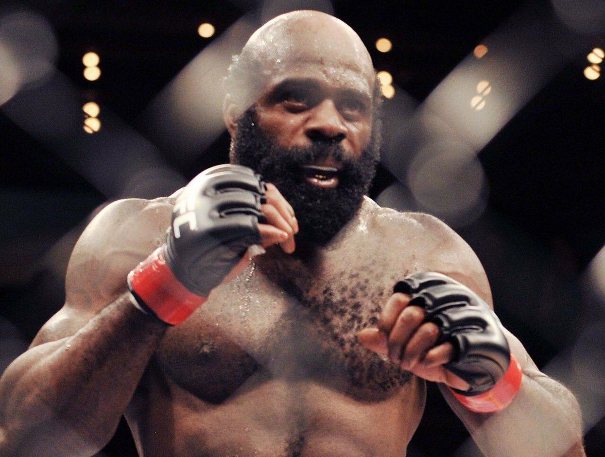 JayMoneyOverAll's tweet photo. Rest In Peace KIMBO SLICE 🙏🏽 https://t.co/AT74XFa7T0