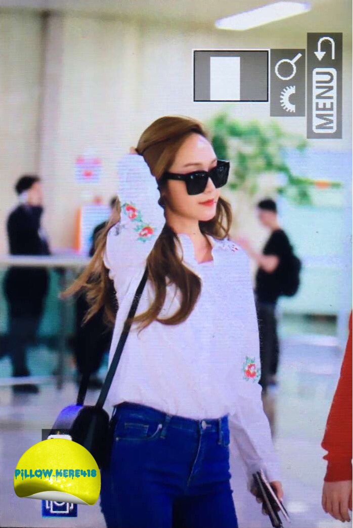 [PIC][07-06-2016]Jessica trở về Hàn Quốc vào trưa nay CkUmtrnW0AAv_sl