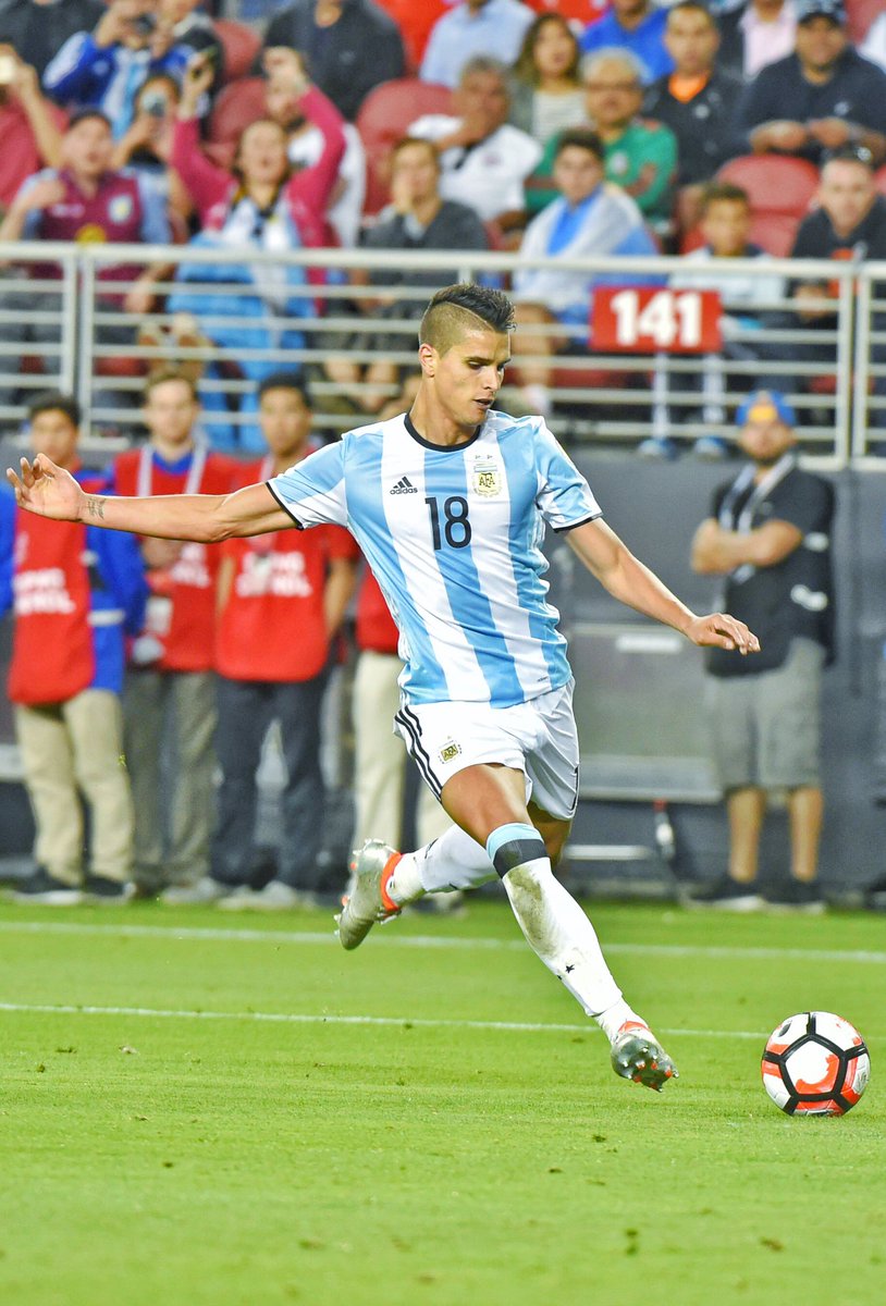 Gran esfuerzo de parte de todo el equipo!! #VamosArgentina 🔵⚪️🔵 este es el camino a seguir 💪 #copaamerica