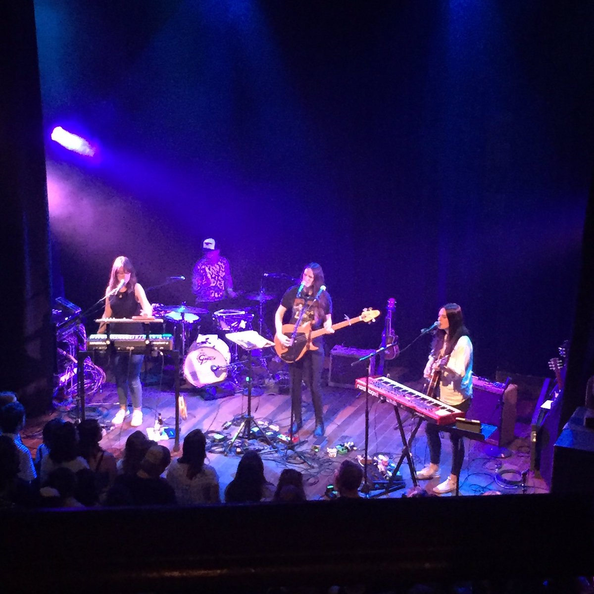 LauraGlyda's tweet photo. If you're not listening to @thestaves, you are sorely missing out. #killedit #harmonyiswhyigetoutofbedinthemorning https://t.co/5rEwP7KGKJ