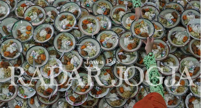 1.500 Porsi di Jogokariyan, Pasar Tempoe Doeloe di Nitikan radarjogja.co.id/blog/2016/06/0… <a href="/jogokariyan/">Masjid Jogokariyan Yogyakarta</a> <a href="/jogokaryan/">Jogokaryan, Jogja</a>